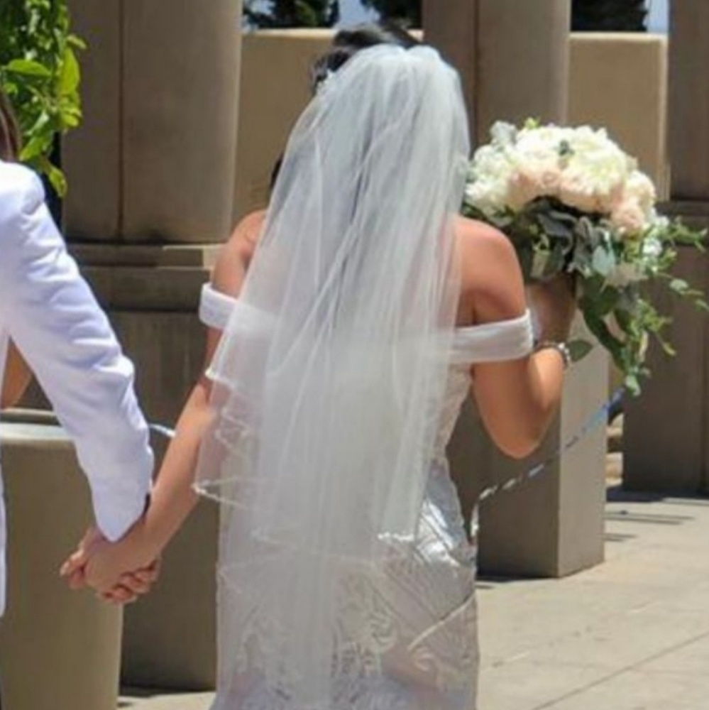 Finger length Bridal veil with blush